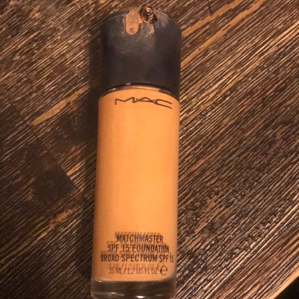 Mac Cosmetics Matchmaster foundation 5.0 used